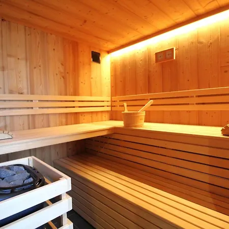 Du Pre Temy Avec Sauna Et Jeux Exterieur